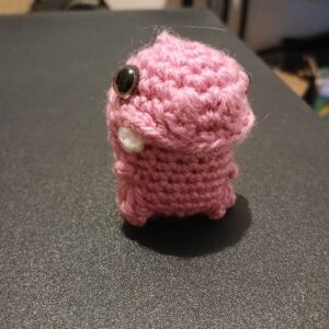 Dinachsia, la petite dino extravertie et punchy